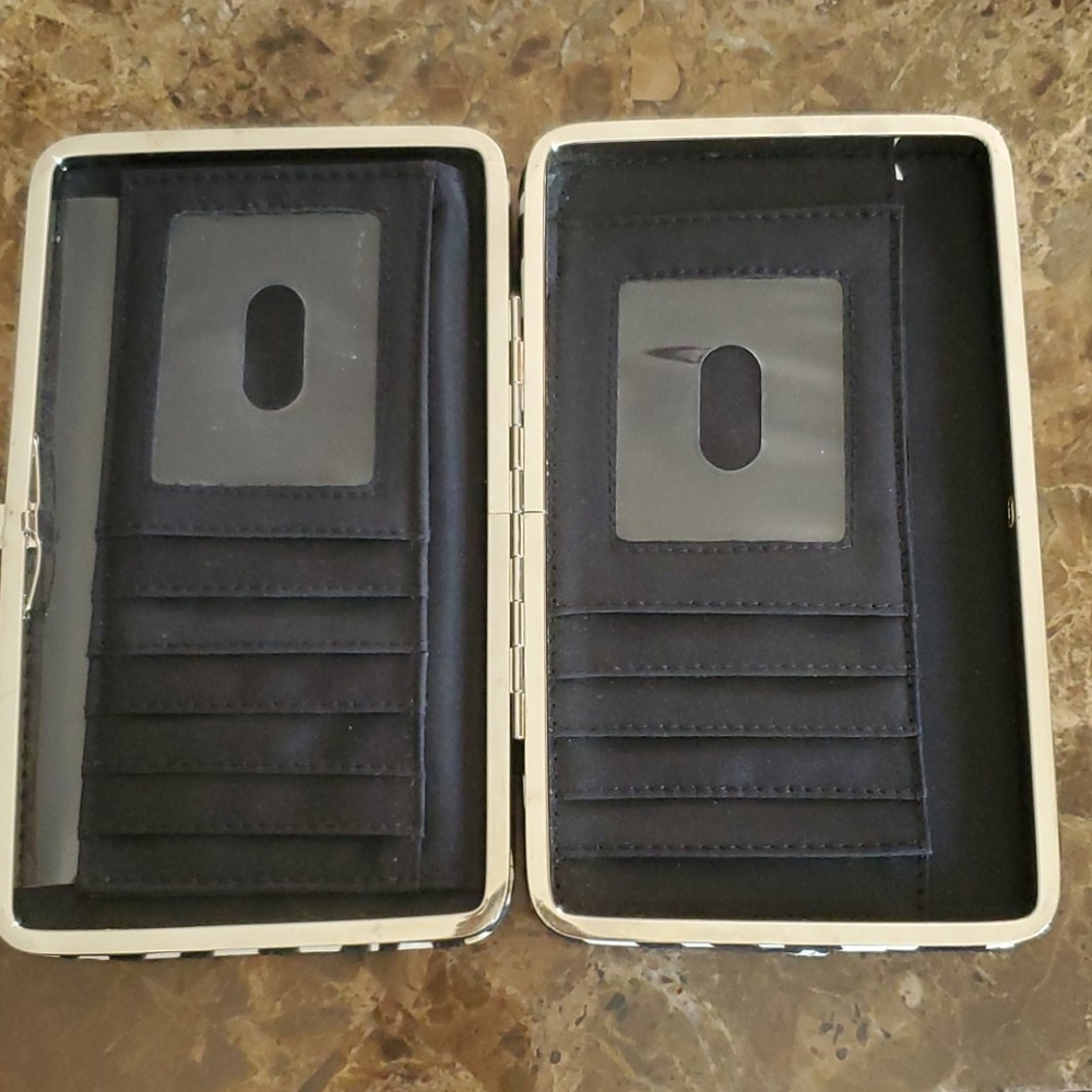 Wallet - Picture 3 of 4